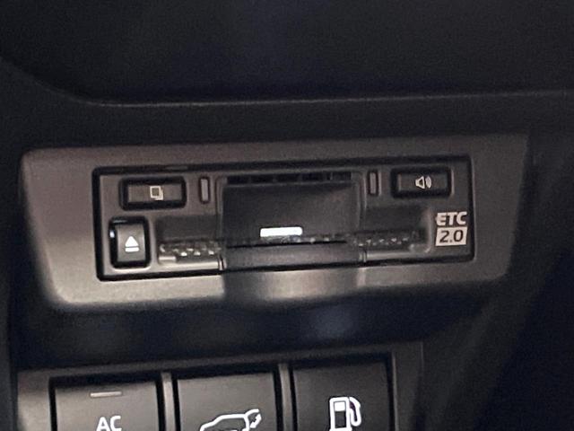 プリウス Ｚ　禁煙車　メーカー１２型ナビ　モデリスタエアロ　全周囲カメラ　衝突軽減装置　パワーバックドア　パワーシート　ハーフレザーシート　シートベンチレーション　ドラレコ　ＥＴＣ　コーナーセンサー　ＬＥＤヘッド（7枚目）