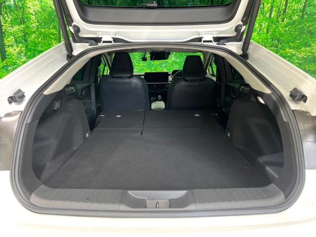 プリウス Ｚ　禁煙車　メーカー１２型ナビ　モデリスタエアロ　全周囲カメラ　衝突軽減装置　パワーバックドア　パワーシート　ハーフレザーシート　シートベンチレーション　ドラレコ　ＥＴＣ　コーナーセンサー　ＬＥＤヘッド（10枚目）