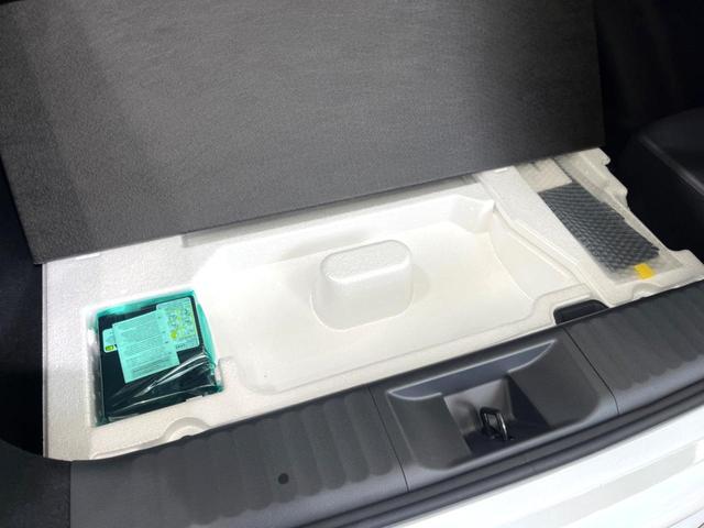 プリウス Ｚ　禁煙車　メーカー１２型ナビ　モデリスタエアロ　全周囲カメラ　衝突軽減装置　パワーバックドア　パワーシート　ハーフレザーシート　シートベンチレーション　ドラレコ　ＥＴＣ　コーナーセンサー　ＬＥＤヘッド（62枚目）