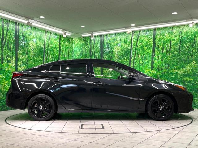 プリウス Ｓツーリングセレクション・ブラックエディション　８インチＤＡ　全周囲カメラ　衝突被害軽減システム　レーダークルーズ　禁煙車　ドラレコ　コーナーセンサー　スマートキー　ＬＥＤヘッド　ビルトインＥＴＣ　純正１７インチアルミ　オートハイビーム（24枚目）