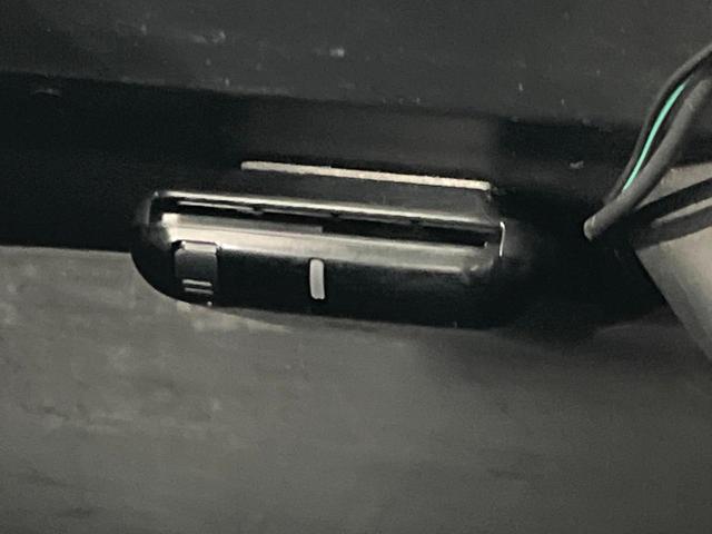 Ｎ－ＢＯＸカスタム Ｇ・ターボパッケージ　ターボ　両側電動ドア　ＳＤナビ　バックカメラ　禁煙車　スマートキー　ＨＩＤヘッド　ＥＴＣ　クルコン　純正１５インチアルミ　オートライト　オートエアコン　Ｂｌｕｅｔｏｏｔｈ接続　ＤＶＤ再生（6枚目）