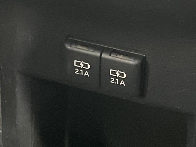 ノア ハイブリッドSi フリップダウン 両側電動ドア 純正9インチナビ バックカメラ 衝突軽減 禁煙車 ドラレコ コーナーセンサー スマートキー LEDヘッド ビルトインETC レーダークルーズ 純正16インチアルミ(42枚目)