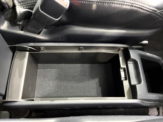 ノア ハイブリッドSi フリップダウン 両側電動ドア 純正9インチナビ バックカメラ 衝突軽減 禁煙車 ドラレコ コーナーセンサー スマートキー LEDヘッド ビルトインETC レーダークルーズ 純正16インチアルミ(73枚目)