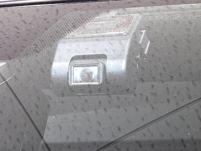 ハイエースバン スーパーＧＬ　ダークプライムＩＩ　両側電動ドア　純正ＳＤナビ　後席モニター　全周囲カメラ　衝突被害軽減システム　禁煙車　ハーフレザーシート　コーナーセンサー　スマートキー　ＬＥＤヘッド　ＥＴＣ２．０　クルコン　純正１５インチアルミ（7枚目）