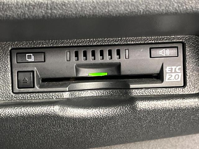 ハイエースバン スーパーＧＬ　ダークプライムＩＩ　両側電動ドア　純正ＳＤナビ　後席モニター　全周囲カメラ　衝突被害軽減システム　禁煙車　ハーフレザーシート　コーナーセンサー　スマートキー　ＬＥＤヘッド　ＥＴＣ２．０　クルコン　純正１５インチアルミ（8枚目）