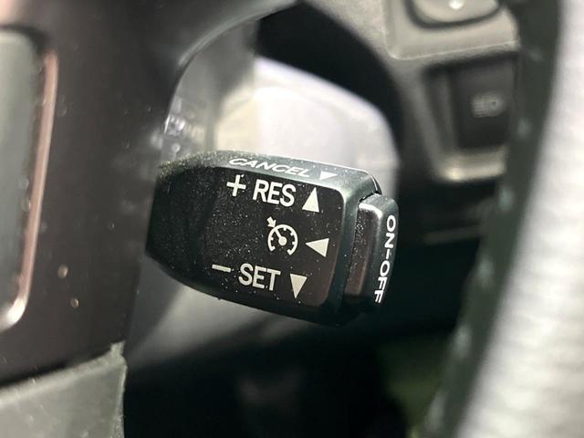 ハイエースバン スーパーＧＬ　ダークプライムＩＩ　両側電動ドア　純正ＳＤナビ　後席モニター　全周囲カメラ　衝突被害軽減システム　禁煙車　ハーフレザーシート　コーナーセンサー　スマートキー　ＬＥＤヘッド　ＥＴＣ２．０　クルコン　純正１５インチアルミ（9枚目）