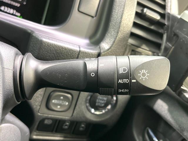 ハイエースバン スーパーＧＬ　ダークプライムＩＩ　両側電動ドア　純正ＳＤナビ　後席モニター　全周囲カメラ　衝突被害軽減システム　禁煙車　ハーフレザーシート　コーナーセンサー　スマートキー　ＬＥＤヘッド　ＥＴＣ２．０　クルコン　純正１５インチアルミ（40枚目）