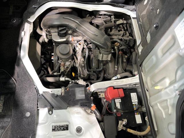 ハイエースバン スーパーＧＬ　ダークプライムＩＩ　両側電動ドア　純正ＳＤナビ　後席モニター　全周囲カメラ　衝突被害軽減システム　禁煙車　ハーフレザーシート　コーナーセンサー　スマートキー　ＬＥＤヘッド　ＥＴＣ２．０　クルコン　純正１５インチアルミ（72枚目）