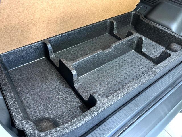 ジムニーノマド ＦＣ　４ＷＤ　ＳＤナビ　バックカメラ　衝突被害軽減システム　禁煙車　コーナーセンサー　スマートキー　ＬＥＤヘッド　ＥＴＣ　クルコン　純正１５インチアルミ　車線逸脱警報　オートライト　デュアルエアコン（31枚目）