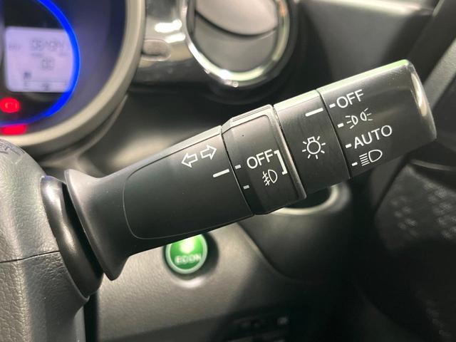 Ｎ－ＢＯＸカスタム Ｇ・ターボＡパッケージ　両側電動ドア　純正ナビ　バックカメラ　衝突被害軽減システム　禁煙車　スマートキー　ＨＩＤヘッド　ＥＴＣ　クルコン　純正１５インチアルミ　オートライト　オートエアコン　Ｂｌｕｅｔｏｏｔｈ　ＣＤ（8枚目）