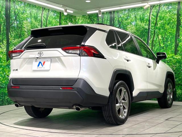 ＲＡＶ４ Ｘ　純正ディスプレイ　バックカメラ　衝突被害軽減システム　レーダークルーズ　禁煙車　コーナーセンサー　スマートキー　ＬＥＤヘッド　ビルトインＥＴＣ　純正１８インチアルミ　車線逸脱警報　オートライト（18枚目）