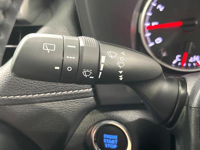 ＲＡＶ４ Ｘ　純正ディスプレイ　バックカメラ　衝突被害軽減システム　レーダークルーズ　禁煙車　コーナーセンサー　スマートキー　ＬＥＤヘッド　ビルトインＥＴＣ　純正１８インチアルミ　車線逸脱警報　オートライト（50枚目）