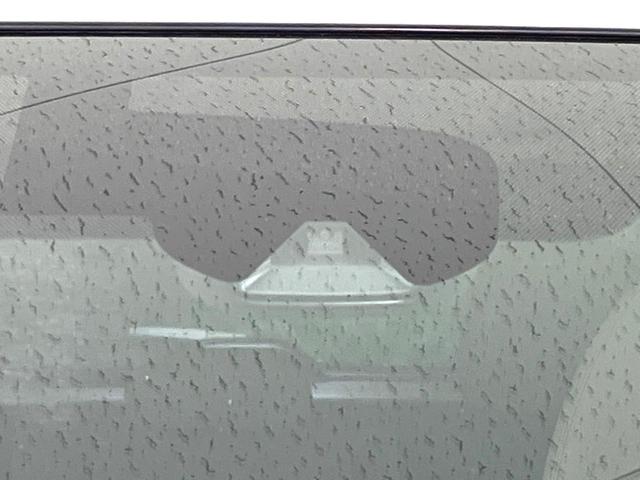 �y�G�}�[�W�F���V�[�u���[�L�z���s���ɑO���̎ԗ�����F�����A�Փ˂������Ȏ��͌x��ƃu���[�L�ŏՓˉ���Ɣ�Q�y�����A�V�X�g�B�����S�Ƀh���C�u�����y���݂��������܂��B