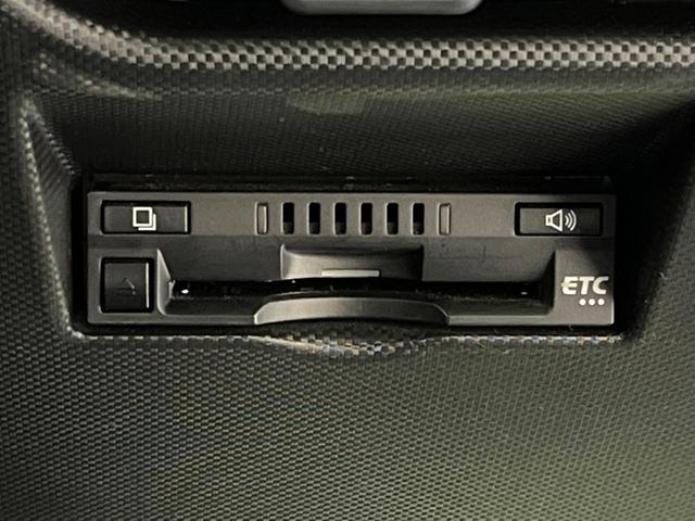 ライズ Ｚ　禁煙車　純正ナビ　バックカメラ　衝突軽減　レーダークルーズ　ドラレコ　ＥＴＣ　シートヒーター　スマートキー　ＬＥＤヘッド　純正１７インチＡＷ　オートハイビーム　車線逸脱警報　オートライト／エアコン（6枚目）