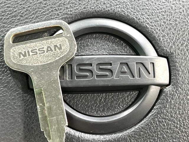 ＮＴ１００クリッパートラック ＤＸ農繁仕様　禁煙　５ＭＴ　４ＷＤ　ＣＤ再生　ＵＳＢ入力端子　ドアバイザー（39枚目）