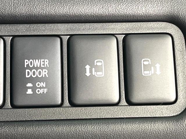 デリカＤ：５ Ｇ　禁煙車　ＢＩＧ－Ｘ１０型ＤＡ　４ＷＤ　ディーゼル（軽油）　両側電動スライドドア　バックカメラ　衝突軽減装置　レーダークルーズ　ＬＥＤヘッド　ＥＴＣ　純正１８インチＡＷ　オートライト　デュアルエアコン（5枚目）