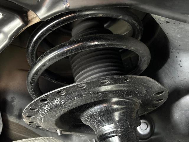 デリカＤ：５ Ｇ　禁煙車　ＢＩＧ－Ｘ１０型ＤＡ　４ＷＤ　ディーゼル（軽油）　両側電動スライドドア　バックカメラ　衝突軽減装置　レーダークルーズ　ＬＥＤヘッド　ＥＴＣ　純正１８インチＡＷ　オートライト　デュアルエアコン（22枚目）