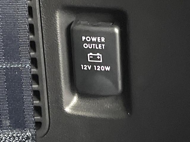 デリカＤ：５ Ｇ　禁煙車　ＢＩＧ－Ｘ１０型ＤＡ　４ＷＤ　ディーゼル（軽油）　両側電動スライドドア　バックカメラ　衝突軽減装置　レーダークルーズ　ＬＥＤヘッド　ＥＴＣ　純正１８インチＡＷ　オートライト　デュアルエアコン（32枚目）