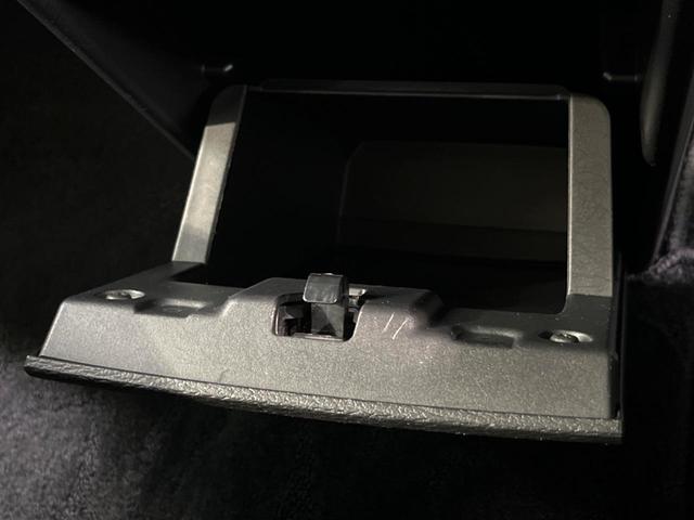 デリカＤ：５ Ｇ　禁煙車　ＢＩＧ－Ｘ１０型ＤＡ　４ＷＤ　ディーゼル（軽油）　両側電動スライドドア　バックカメラ　衝突軽減装置　レーダークルーズ　ＬＥＤヘッド　ＥＴＣ　純正１８インチＡＷ　オートライト　デュアルエアコン（50枚目）