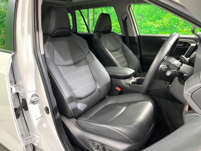 ＲＡＶ４ Ｇ　サンルーフ　純正１０インチＤＡ　全周囲カメラ　ＢＳＭ　デジタルインナーミラー　ステアリングヒーター　パワーバックドア　ＥＴＣ　シートベンチレーション　衝突軽減　レーダークルーズ（9枚目）