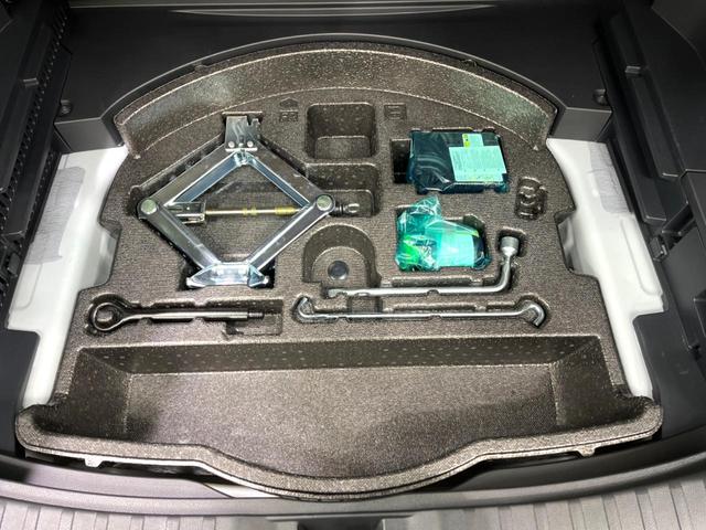 ＲＡＶ４ Ｇ　サンルーフ　純正１０インチＤＡ　全周囲カメラ　ＢＳＭ　デジタルインナーミラー　ステアリングヒーター　パワーバックドア　ＥＴＣ　シートベンチレーション　衝突軽減　レーダークルーズ（31枚目）