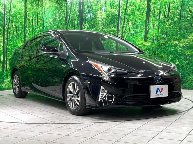 プリウス Ａプレミアム　ＢＩＧ－Ｘ９型ナビ　バックカメラ　衝突軽減装置　レーダークルーズ　禁煙車　レザーシート　パワーシート　ドラレコ　コーナーセンサー　スマートキー　ＬＥＤヘッド　ビルトインＥＴＣ　純正１５インチアルミ（16枚目）