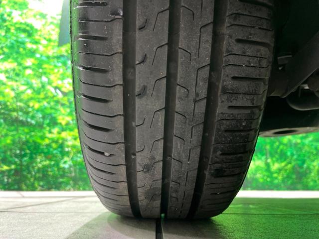 プリウス Ａプレミアム　ＢＩＧ－Ｘ９型ナビ　バックカメラ　衝突軽減装置　レーダークルーズ　禁煙車　レザーシート　パワーシート　ドラレコ　コーナーセンサー　スマートキー　ＬＥＤヘッド　ビルトインＥＴＣ　純正１５インチアルミ（32枚目）