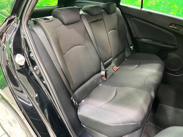 プリウス Ｓ　禁煙車　純正９型ナビ　バックカメラ　衝突軽減装置　レーダークルーズ　レザー調シート　パワーシート　ドラレコ　ＥＴＣ　シートヒーター　コーナーセンサー　スマートキー　ＬＥＤヘッド　オートハイビーム（9枚目）