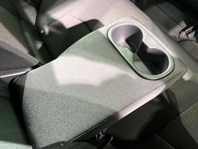 プリウス Ｓ　禁煙車　純正９型ナビ　バックカメラ　衝突軽減装置　レーダークルーズ　レザー調シート　パワーシート　ドラレコ　ＥＴＣ　シートヒーター　コーナーセンサー　スマートキー　ＬＥＤヘッド　オートハイビーム（47枚目）