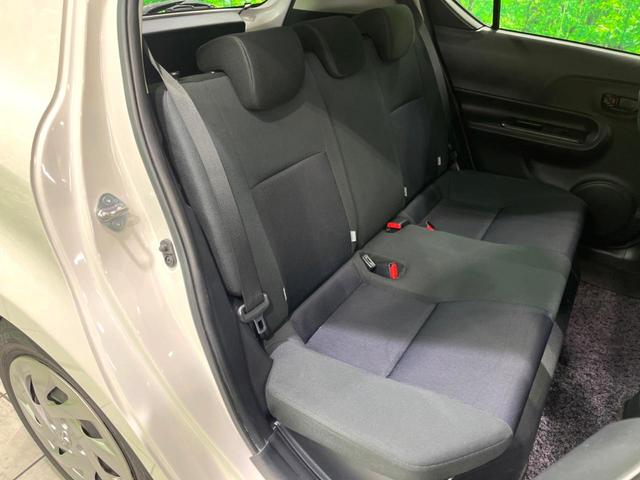 アクア Ｓ　オーディオ　シートヒーター　スマートキー　オートエアコン　横滑り防止　電動格納ミラー（10枚目）