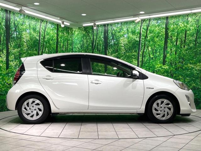 アクア Ｓ　オーディオ　シートヒーター　スマートキー　オートエアコン　横滑り防止　電動格納ミラー（25枚目）