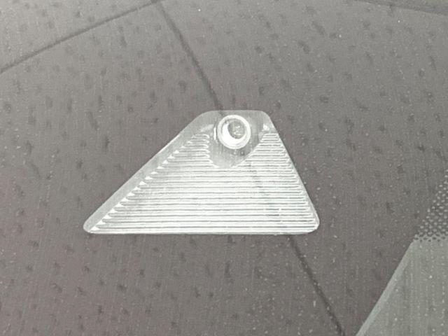 �y�X�}�[�g�u���[�L�T�|�[�g�z���s���ɑO���̎ԗ�����F�����A�Փ˂������Ȏ��͌x��ƃu���[�L�ŏՓˉ���Ɣ�Q�y�����A�V�X�g�B�����S�Ƀh���C�u�����y���݂��������܂��B