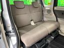 後部座席も気になるようなキズ・汚れやへたり等、大きなダメージはなく、良好な状態です。