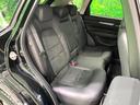 後部座席も気になるようなキズ・汚れやへたり等、大きなダメージはなく、良好な状態です。