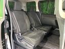後部座席も気になるようなキズ・汚れやへたり等、大きなダメージはなく、良好な状態です。