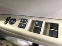 【電動格納ミラー】サイドミラーは電動格納式となっており、狭い駐車場でもキズがつくリスクを抑えられます。