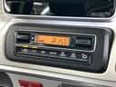 【オートエアコン】一度お好みの温度に設定すれば、車内の温度を検知し風量や温度を自動で調整。暑い…寒い…と何度もスイッチ操作をする必要はありません。快適な車内空間には必須の機能ですね♪
