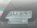 【トヨタセーフティセンス】走行中に前方の車両等を認識し、衝突しそうな時は警報とブレーキで衝突回避と被害軽減をアシスト。より安全にドライブをお楽しみいただけます。