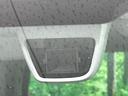 【アイサイトVer2】前方の車両等を検知し、衝突しそうな時は警報で注意を促し、ブレーキを踏む力をサポート。ブレーキを踏めなかった場合は衝突被害軽減ブレーキが作動、衝突回避をサポートします。