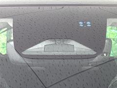 【ホンダセンシング】走行中に前方の車両等を認識し、衝突しそうな時は警報とブレーキで衝突回避と被害軽減をアシスト。より安全にドライブをお楽しみいただけます。 3