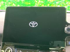 【１０．５インチ　ディスプレイオーディオ】大画面のディスプレイはＡｐｐｌｅＣａｒＰｌａｙやＡｎｄｒｏｉｄＡｕｔｏが利用可能。大きな画面でスマホナビアプリ等が利用いただけます♪ 3