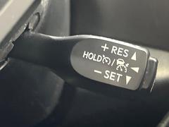 �ڥ졼�������롼������ȥ�����۹�®ƻϩ�Ǥ�Ĺ��Υ���Ԥ��ڤˡ�����ư��®�٤��ݤĥ��롼������ȥ����뤬�����ͷڸ������ƥ��Ϣ�Ȥ��������μ�ξ���Τ��Ƽִ֤��ݤĤ褦��®��Ĵ�ᤷ�Ƥ���ޤ����� 5