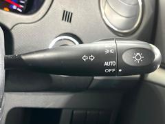 �ڥ����ȥ饤�ȡۼ�������뤵�˱����Ƽ�ư�ǥإåɥ饤�Ȥ��������������Ǥ��뵡ǽ�Ǥ����饤�Ȥ��դ�˺�졦�ä�˺��ʤɤ�̵���ʤꡢ��������ͼ�������Ԥ�¿����ȥ�ͥ��̲���������Ǥ��͢� 7