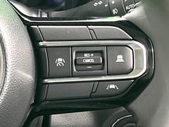 �ڥ����ץƥ��֥��롼������ȥ�����۹�®ƻϩ�Ǥ�Ĺ��Υ���Ԥ��ڤˡ�����ư��®�٤��ݤĥ��롼������ȥ����뤬�����ͷڸ������ƥ��Ϣ�Ȥ��������μ�ξ���Τ��Ƽִ֤��ݤĤ褦��®��Ĵ�ᤷ�Ƥ���ޤ����� 6