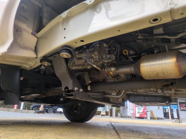 ハイゼットトラック ジャンボ　４ＷＤ　ＡＴ　エアコン　パワーステアリング　パワーウィンドウ　運転席エアバッグ　助手席エアバッグ　ＣＤ　ミュージックプレイヤー接続可（12枚目）