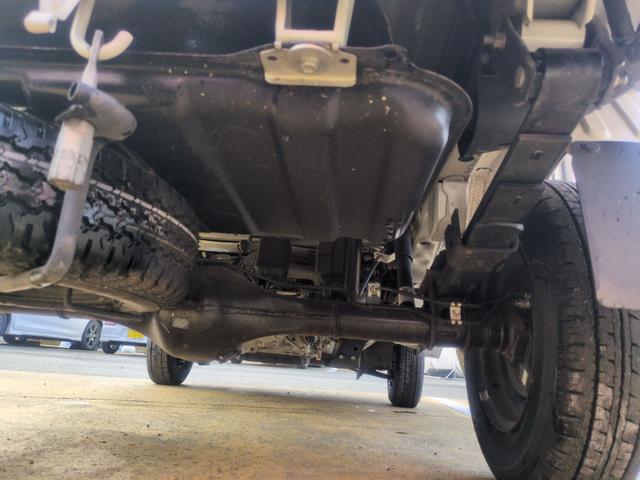 ハイゼットトラック ジャンボ　４ＷＤ　ＡＴ　エアコン　パワーステアリング　パワーウィンドウ　運転席エアバッグ　助手席エアバッグ　ＣＤ　ミュージックプレイヤー接続可（13枚目）