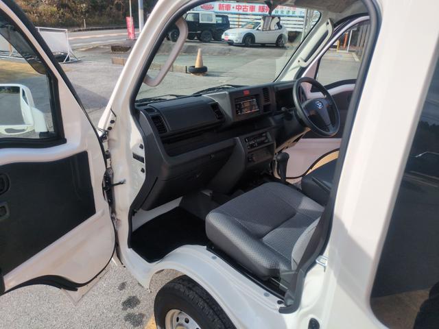 ハイゼットトラック ジャンボ　４ＷＤ　ＡＴ　エアコン　パワーステアリング　パワーウィンドウ　運転席エアバッグ　助手席エアバッグ　ＣＤ　ミュージックプレイヤー接続可（26枚目）