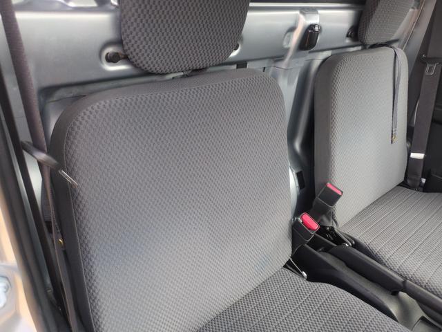 ハイゼットトラック エクストラＳＡＩＩＩｔ　４ＷＤ　ＡＴ　衝突被害軽減システム　アルミホイール　ＥＳＣ　エアコン　パワーウィンドウ　運転席エアバッグ（13枚目）