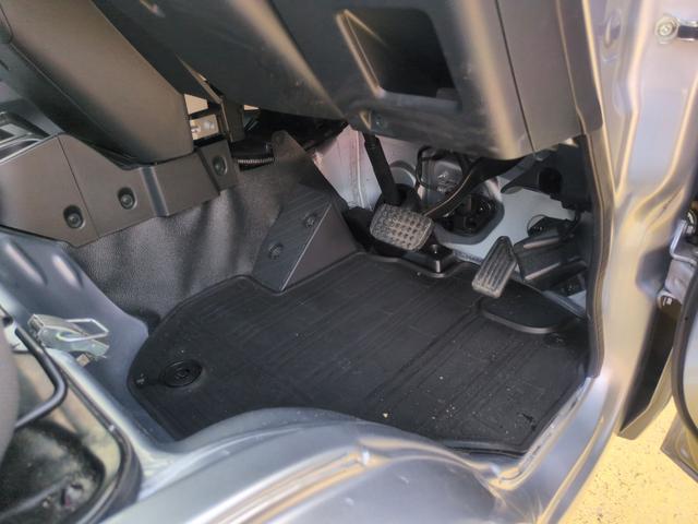 ハイゼットトラック エクストラＳＡＩＩＩｔ　４ＷＤ　ＡＴ　衝突被害軽減システム　アルミホイール　ＥＳＣ　エアコン　パワーウィンドウ　運転席エアバッグ（20枚目）