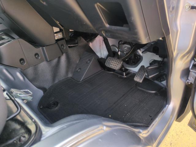 ハイゼットトラック エクストラＳＡＩＩＩｔ　４ＷＤ　ＡＴ　衝突被害軽減システム　アルミホイール　ＥＳＣ　エアコン　パワーウィンドウ　運転席エアバッグ（21枚目）